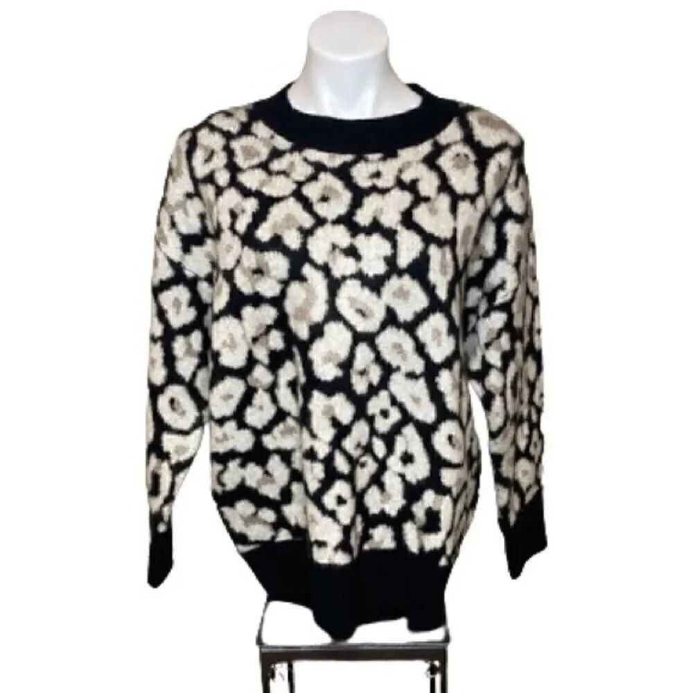 Vince Camuto NWT leopard/ cheetah animal print crew neck sweater size M